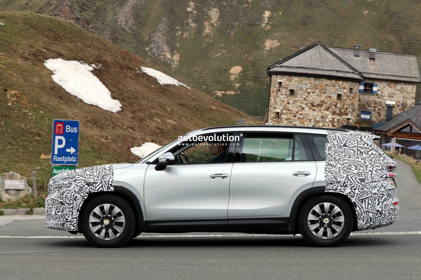2027 款斯柯达柯迪亚克 Kodiaq 路测图曝光