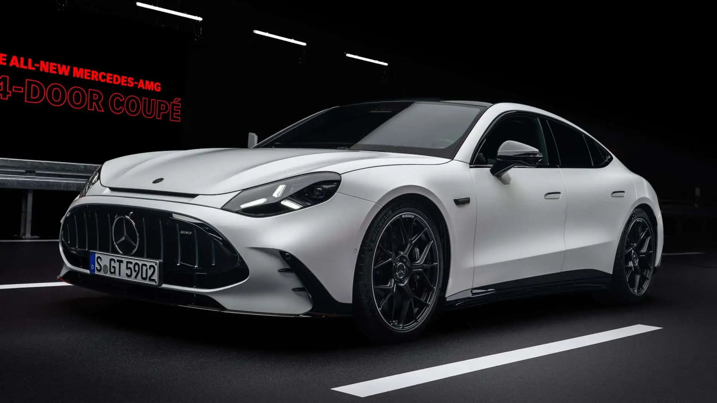 全新梅赛德斯-AMG GT 纯电四门跑车欧洲价格公布：15.47 万-20.81 万欧元