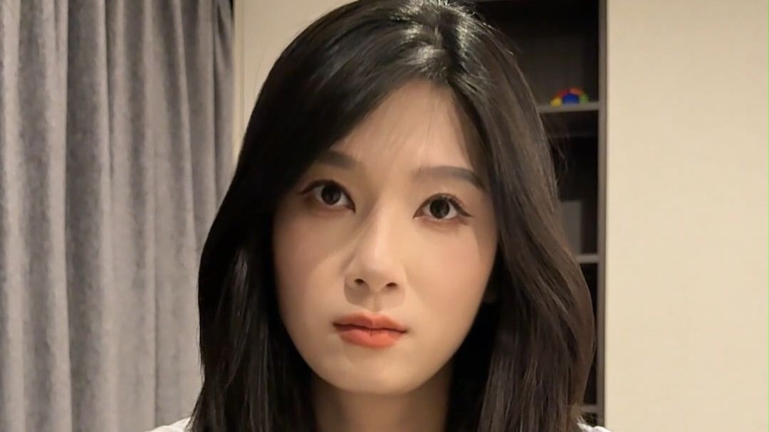 最 不 物 质 之 人