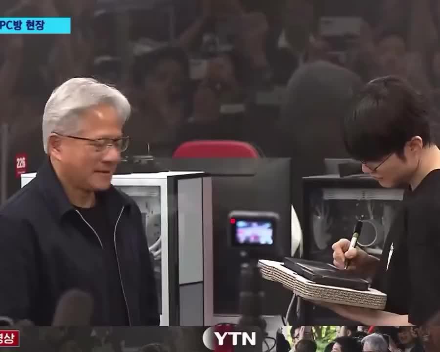 全球仅专题封面